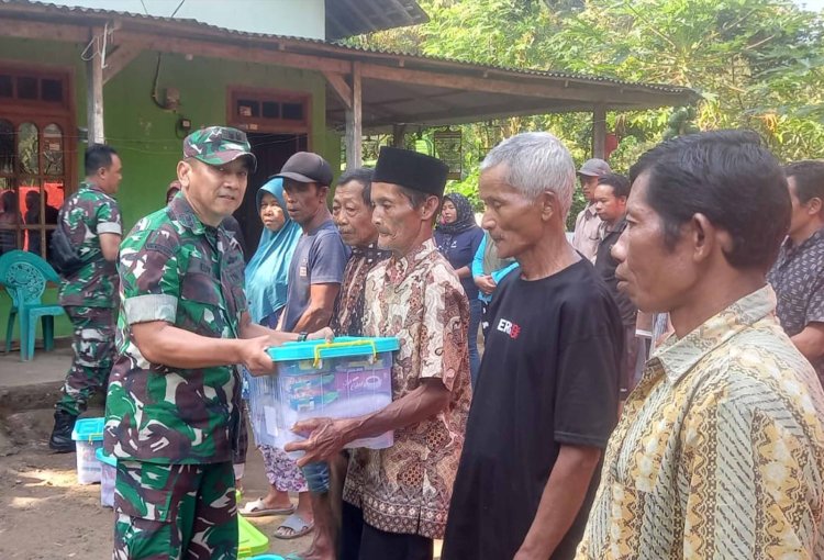 Kodim 0806 Trenggalek Salurkan Bantuan Sembako Korban Longsor
