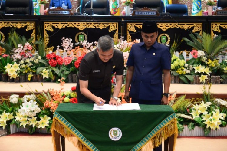 DPRD Riau Sahkan Laporan APBD 2024, Soroti Efektivitas Anggaran
