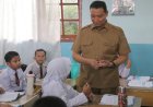 Wawako Pekanbaru Tinjau TKA SD