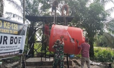 Kemanunggalan Air Bersih : Satgas TMMD Ke-129 Pacu Pembangunan Sumur Bor demi Pasokan Air Bersih Warga