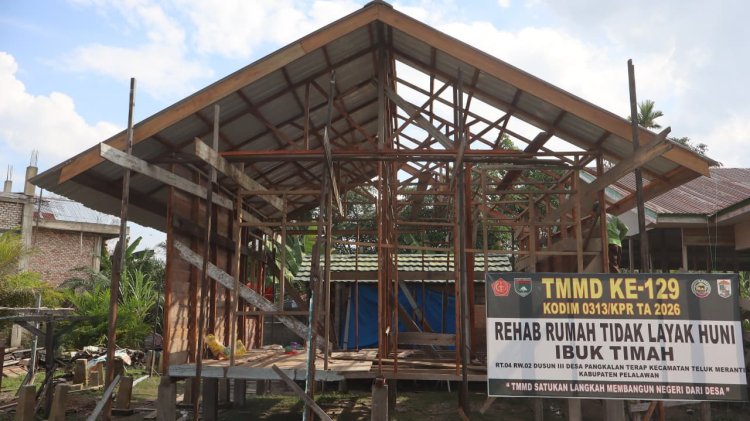Setengah Jalan Menuju Hunian Layak, RTLH Ibu Timah di Desa Pangkalan Terap Capai Progres 50 Persen